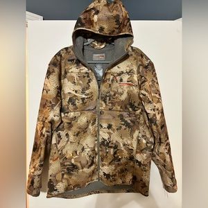 Sitka camo jacket men’s large. New without tags!
